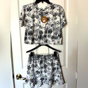 Sundown by Splendid 2 Piece Skirt/Crop Top Set, Size Small, Black and White